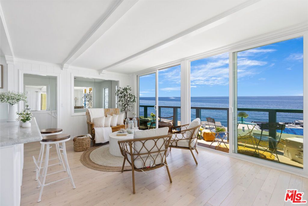 Photo of 11924 WHITEWATER Lane, Malibu, CA 90265 (MLS # 25578769)