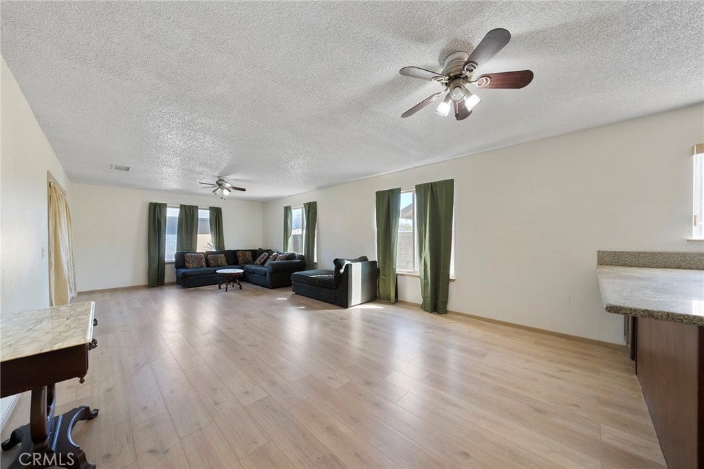 1486 Creekside