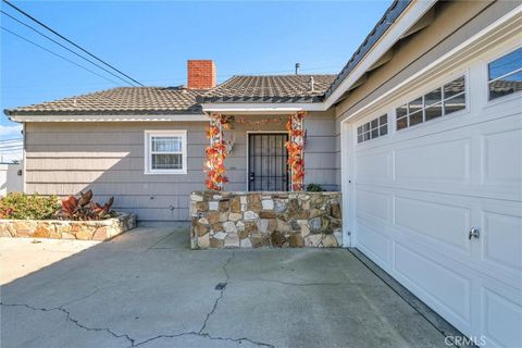 Photo of 1218 S Wycliff Ave, San Pedro, CA 90732 (MLS # SB25279132)
