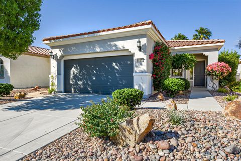 Photo of 81602 Avenida Alturas, Indio, CA 92203 (MLS # 219143324DA)