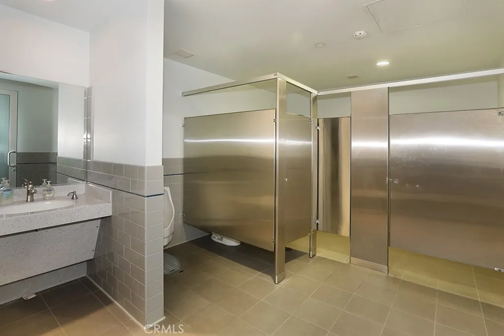 Irvine, California 92614, United States, ,Commercial,Active,126429