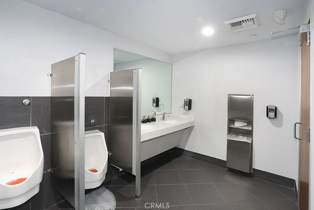 Irvine, California 92614, United States, ,Commercial,Active,126429