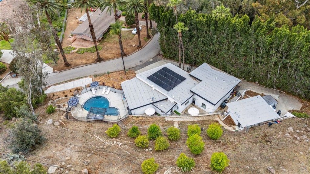 listing image 130720457257684256657