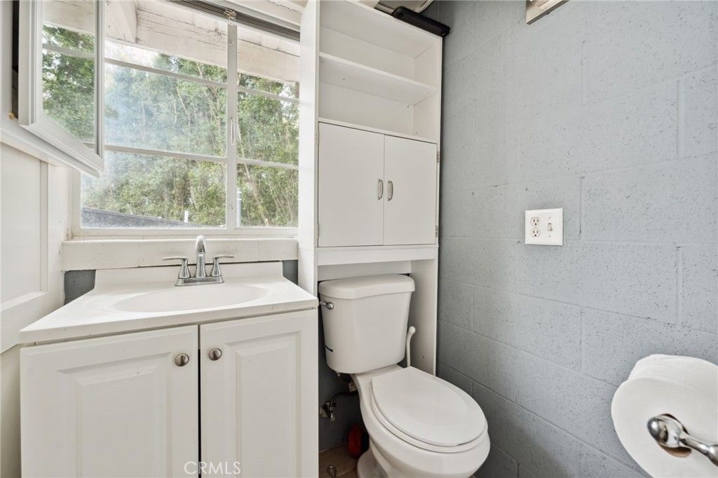 listing image 130724048623174626838