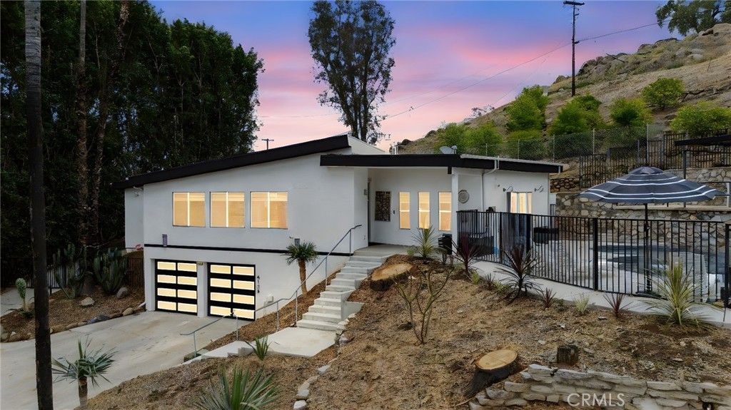 listing image 130723022462213857667
