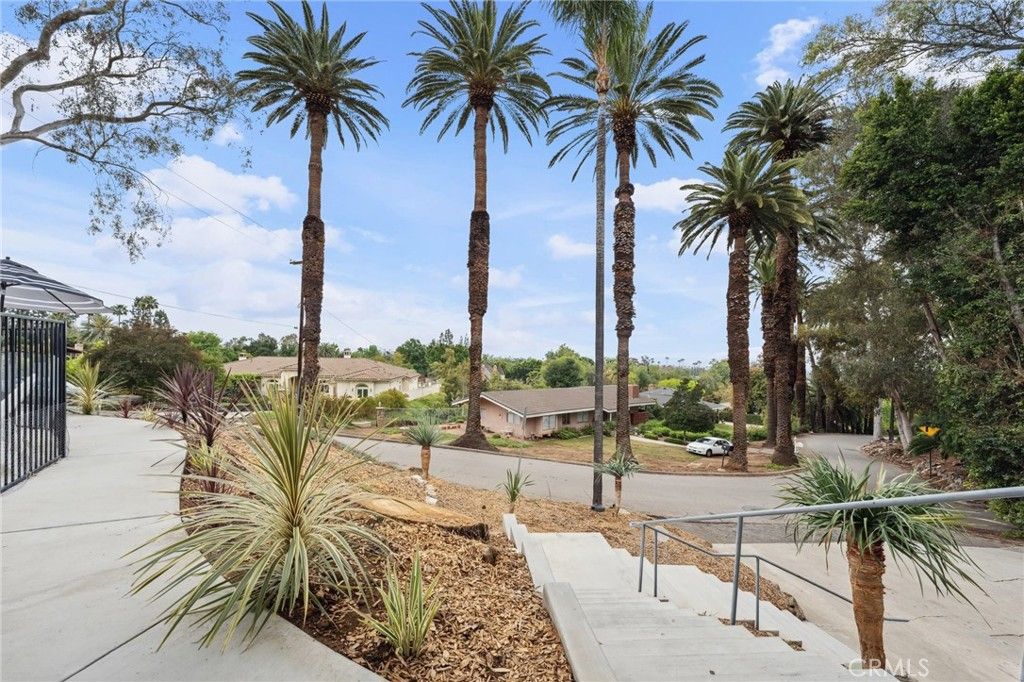 listing image 130728200127817006208