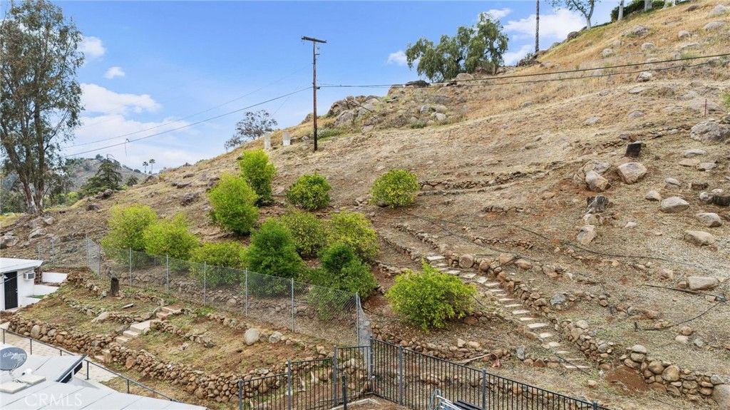 listing image 130720069346851013359