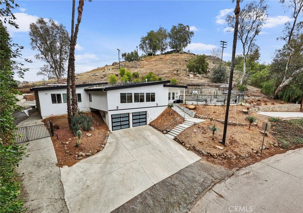 listing image 130728688199979220813