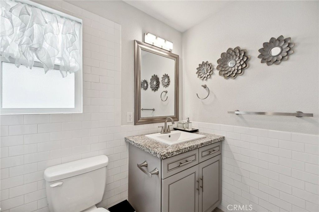 listing image 130720624996280537017