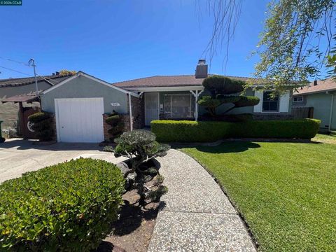 Photo of 642 Via Alamo, San Lorenzo, CA 94580 (MLS # 41135996)