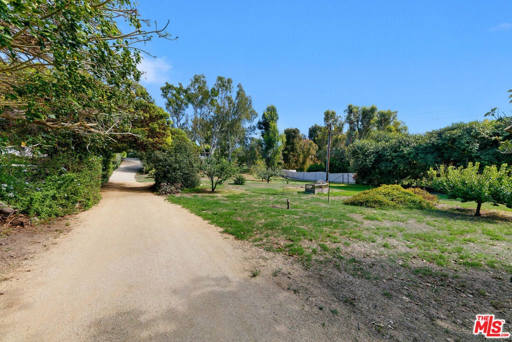 6100 Bonsall Drive