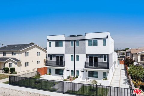 Photo of 137 E 119th Street, Los Angeles, CA 90061 (MLS # 26834197)