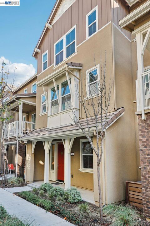 Photo of 256 Plum Tree St St, Livermore, CA 94551 (MLS # 41133935)