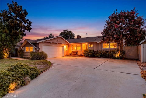 Photo of 16846 Minnehaha Street, Granada Hills, CA 91344 (MLS # SR26181291)