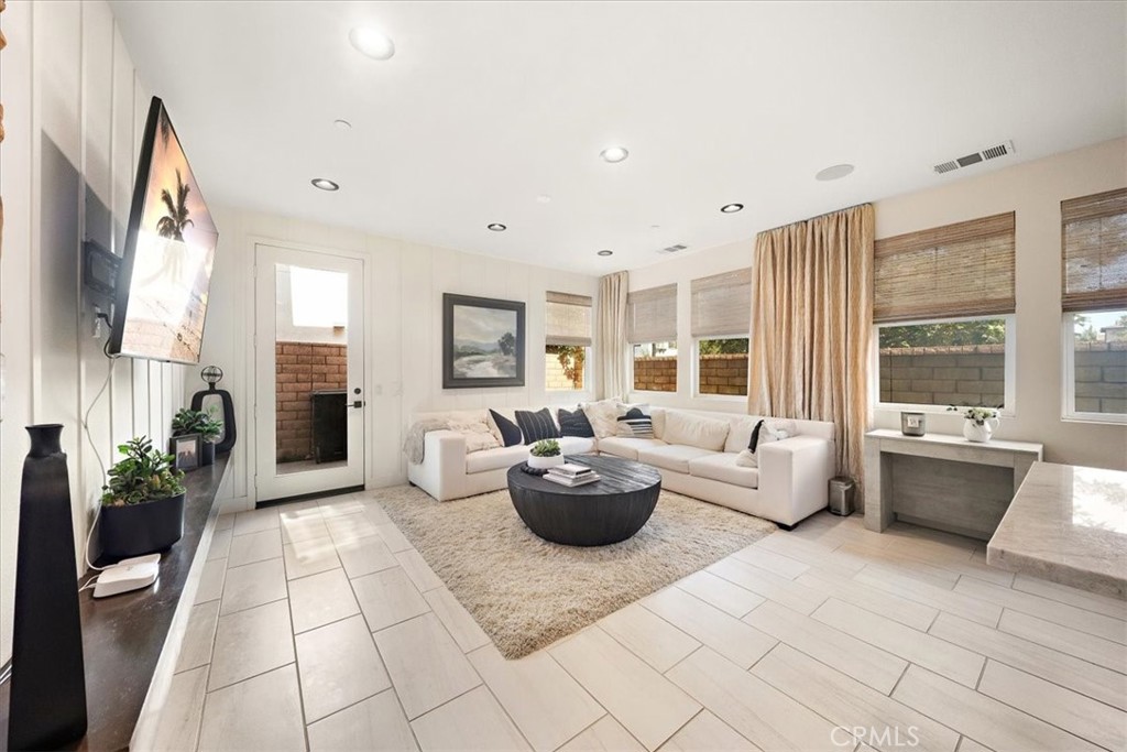 2904 E Merritt Paseo