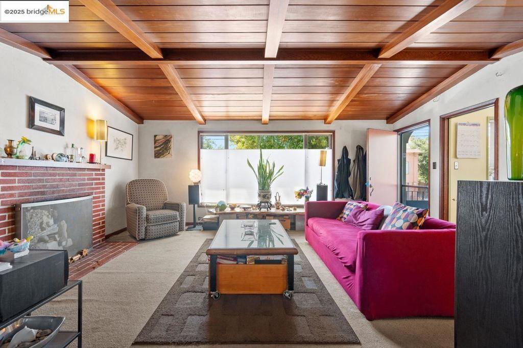 ROCKRIDGE - Residential Income