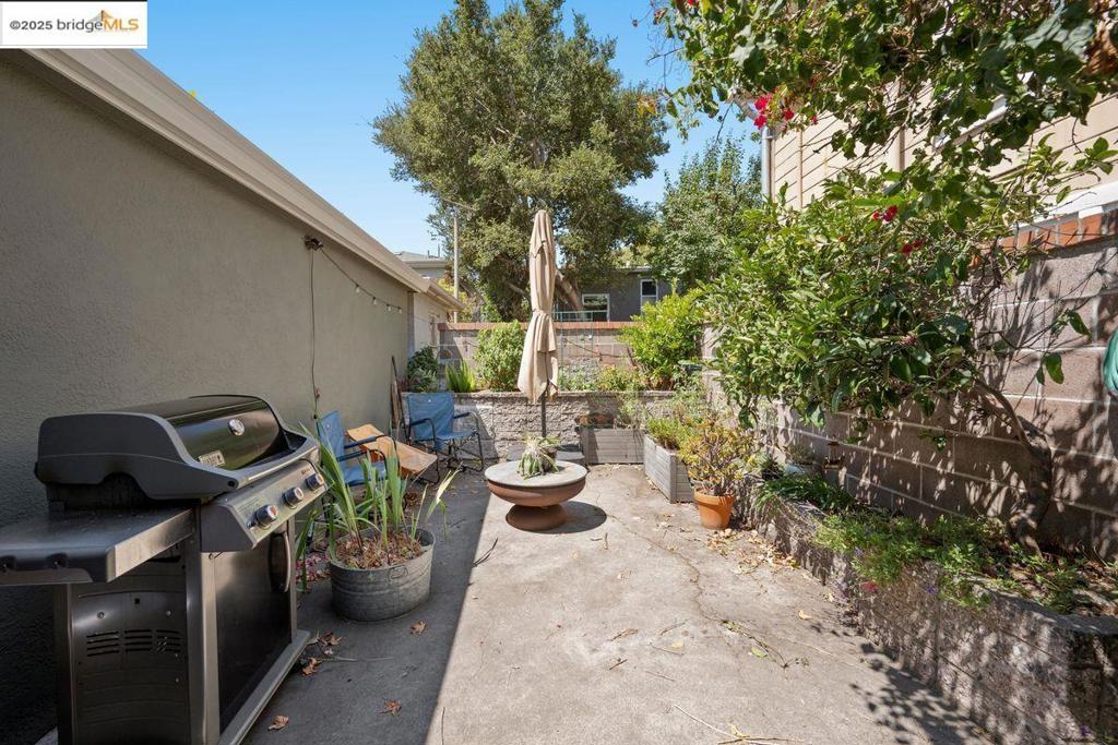 ROCKRIDGE - Residential Income