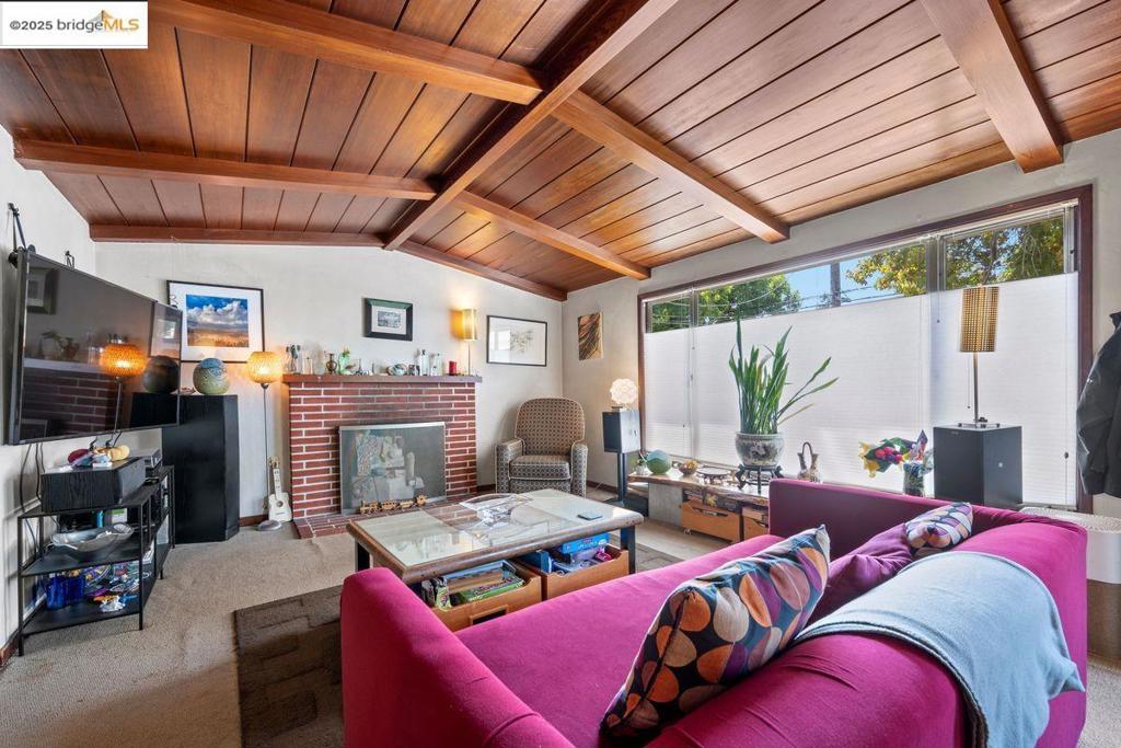ROCKRIDGE - Residential Income