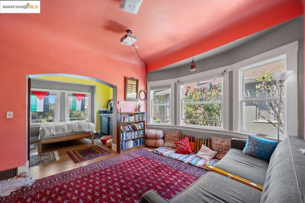 ROCKRIDGE - Residential Income