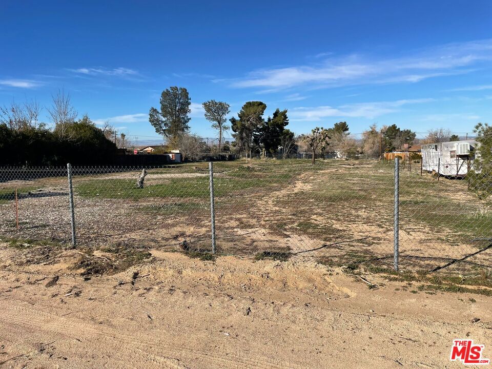 12399 E AVE V-12