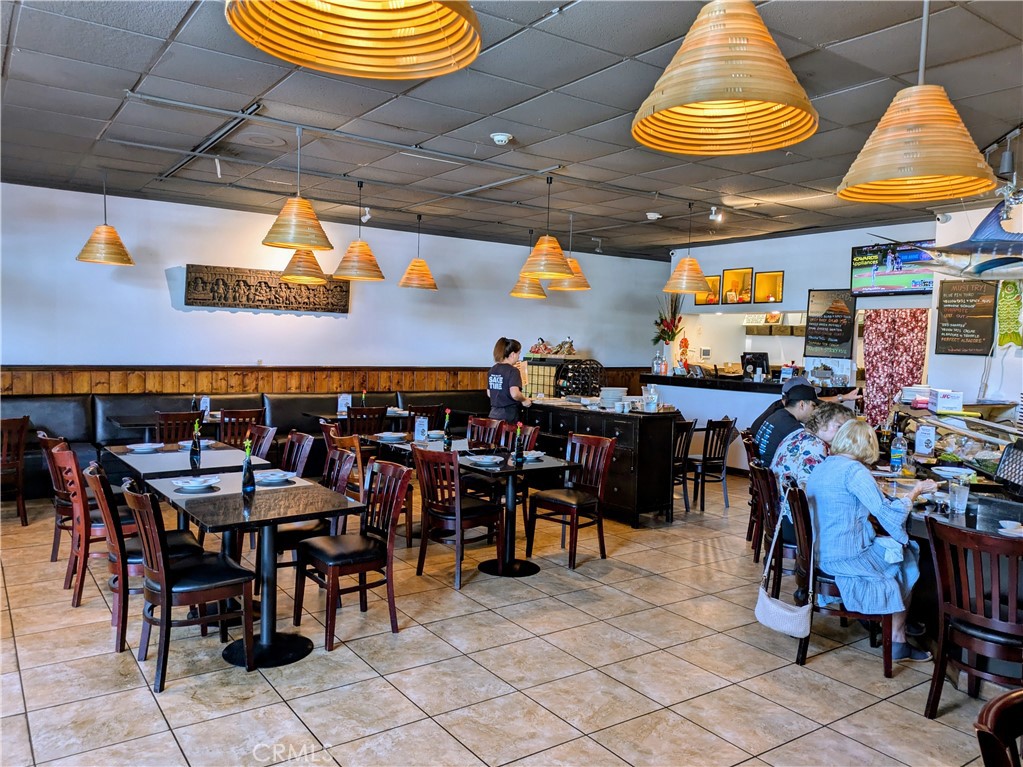 22984 Ventura Boulevard