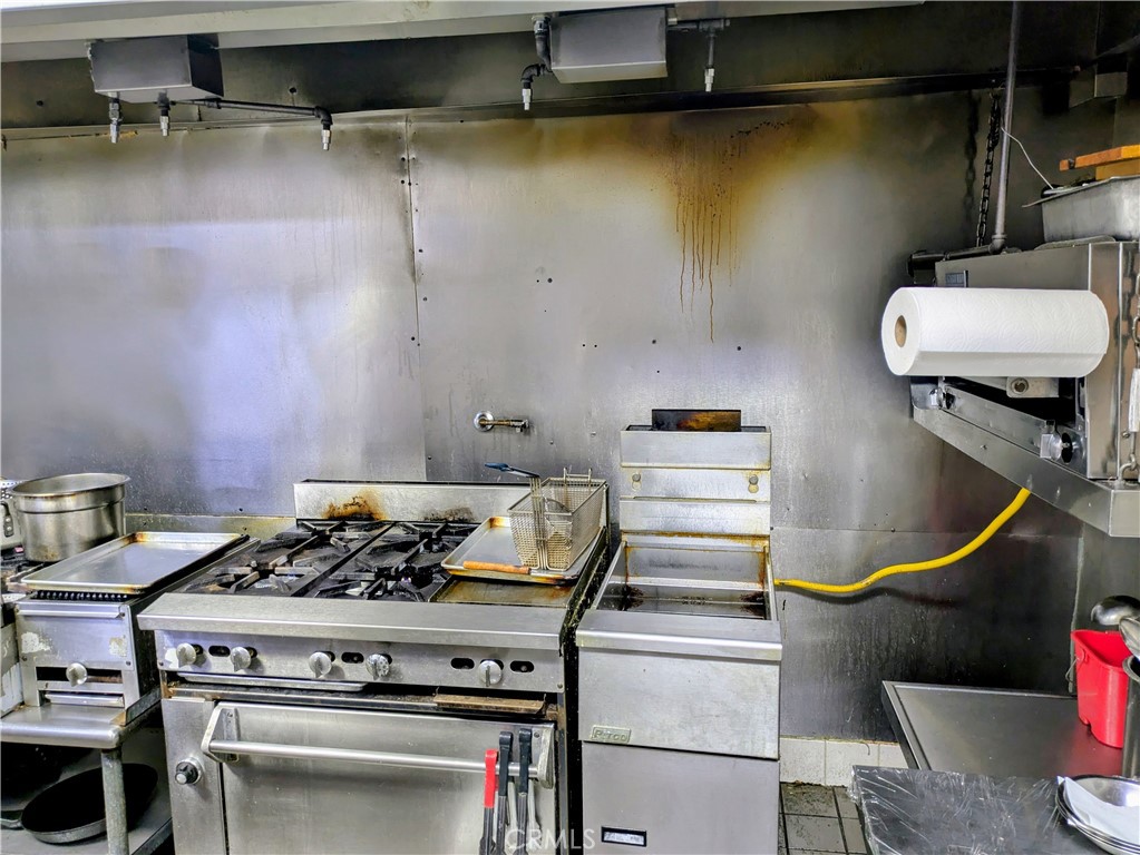 22984 Ventura Boulevard