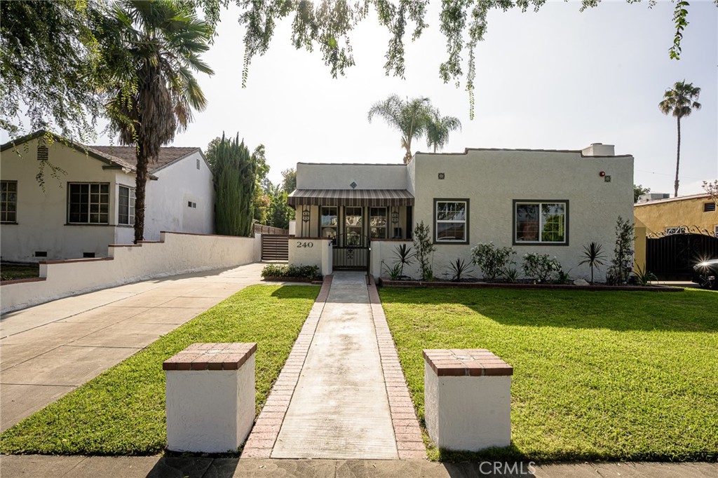 240 Rosemont Boulevard