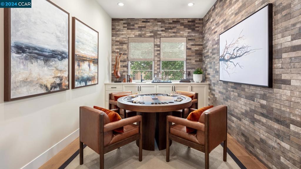 REGENCY - Residential