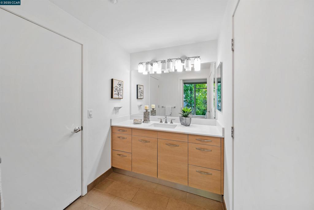 DOWNTOWN W.CREEK - Residential