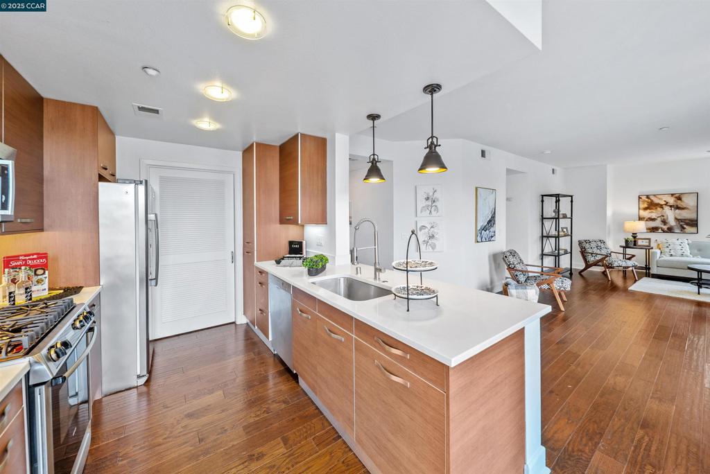 DOWNTOWN W.CREEK - Residential