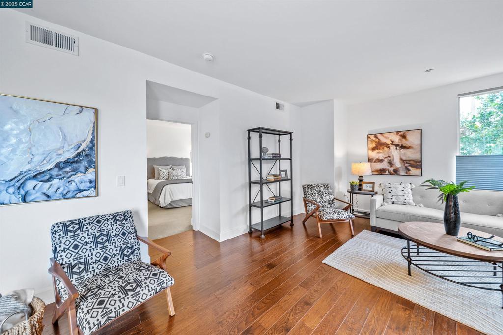 DOWNTOWN W.CREEK - Residential