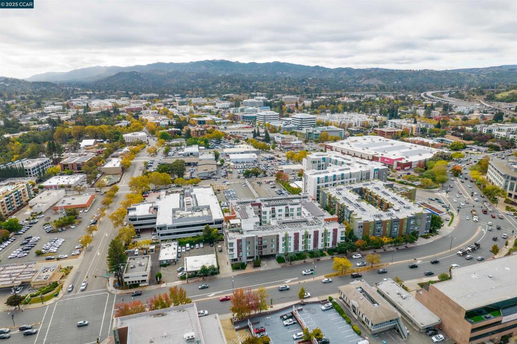 DOWNTOWN W.CREEK - Residential