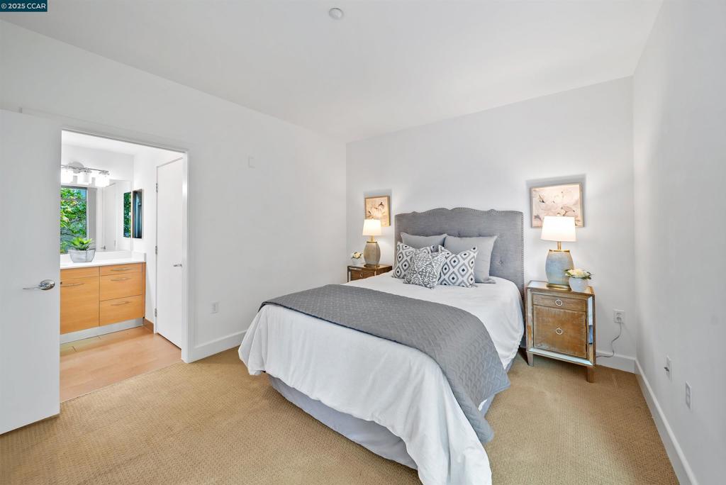 DOWNTOWN W.CREEK - Residential