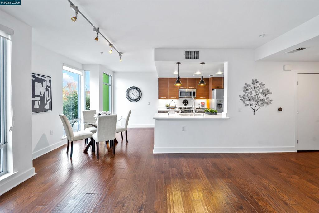 DOWNTOWN W.CREEK - Residential