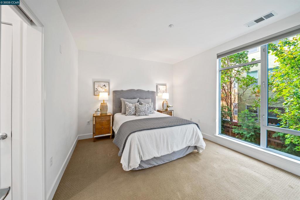 DOWNTOWN W.CREEK - Residential