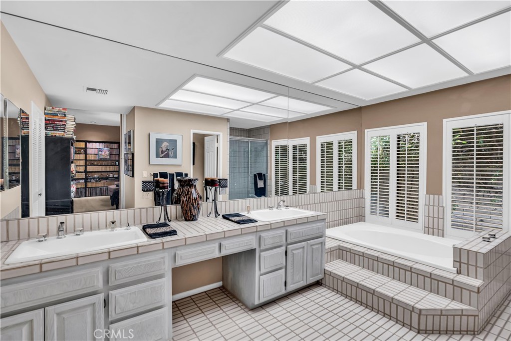 Mirage Estates (32146) - Residential