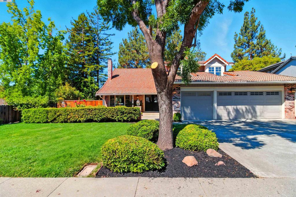 RUDGEAR MEADOWS - Residential