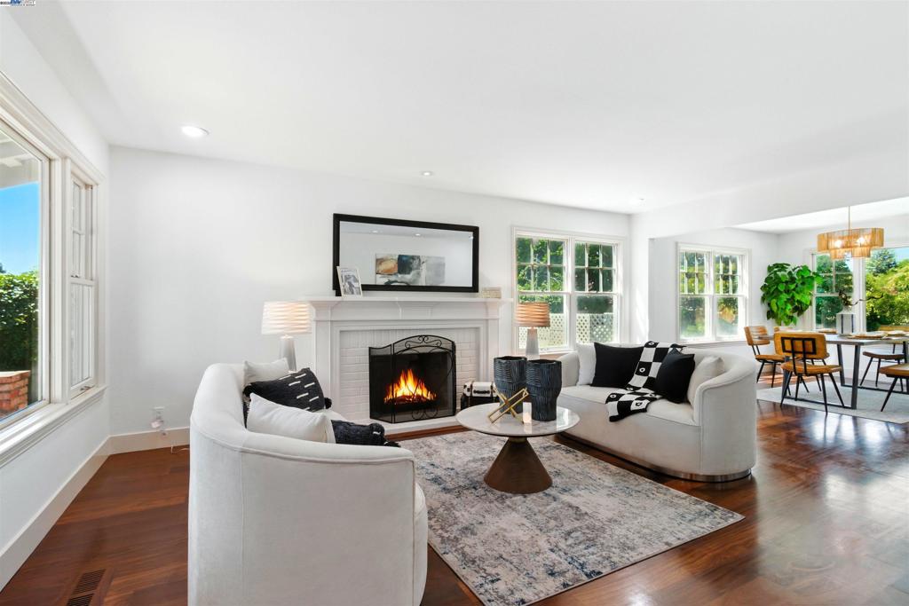 RUDGEAR MEADOWS - Residential