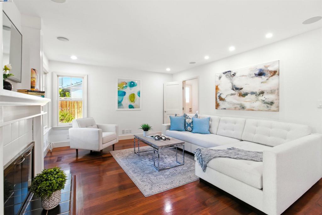 RUDGEAR MEADOWS - Residential