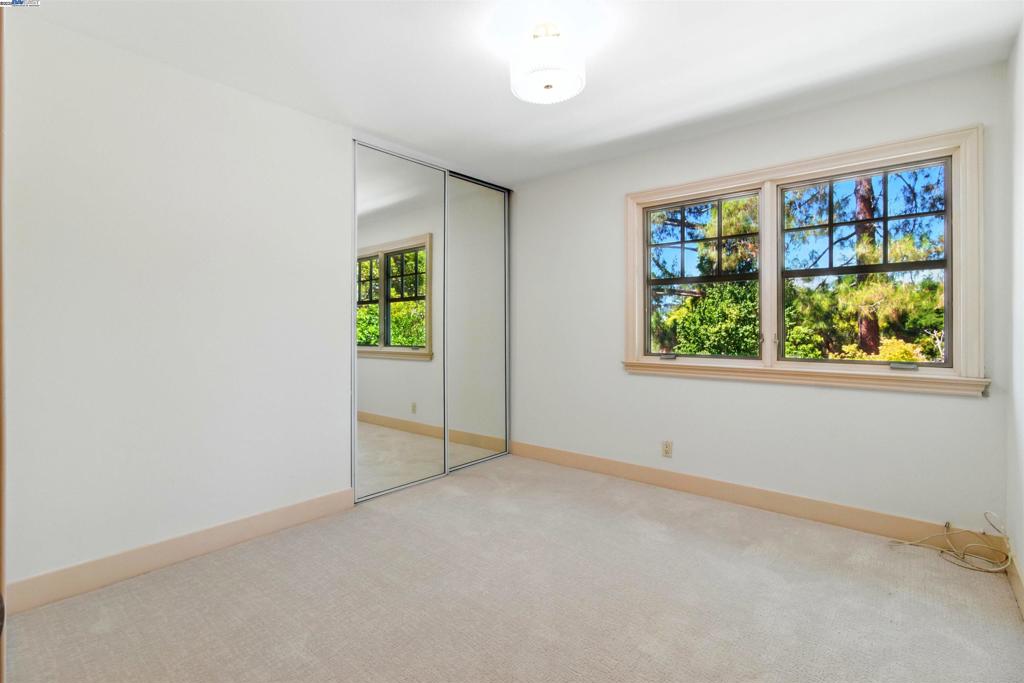 RUDGEAR MEADOWS - Residential