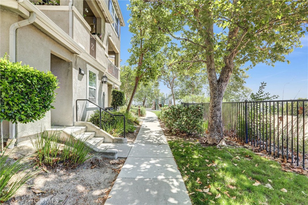 1572 Hackberry