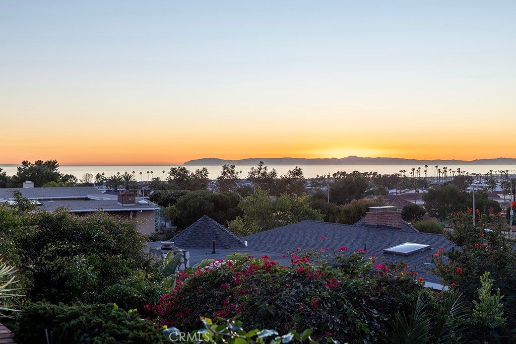 Photo of 1007 White Sails Way, Corona Del Mar, CA 92625 (MLS # NP25274443)