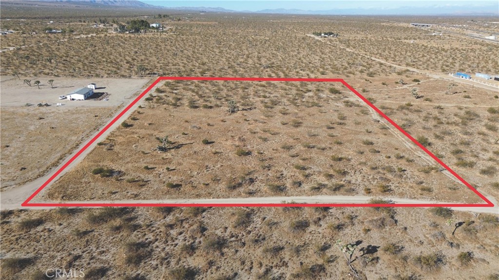 Great investment opportunity in Pinon Hills, CA. This 4.82 acre lot is currently zoned PH/RL. Buyer can choose to build a Single Family Residence with 2 ADU's OR add a manufactured home. Land enjoys proximity to public water and electric with an option to drill your own well.
Conveniently located 40 minutes from the Ontario International Airport (ONT) and 30 minutes from Victorville and Adelanto. Major highways are HWY 18 and HWY 138. Nearby major employers include Snowline Joint Unified School District, the San Bernardino County Sheriff’s Department, and Mountain High Ski Resort.
Seller Financing is available.