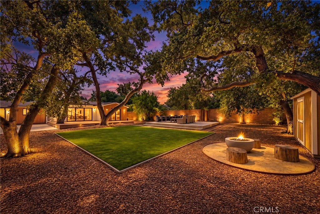 Properties 4 2147 E Woodlyn