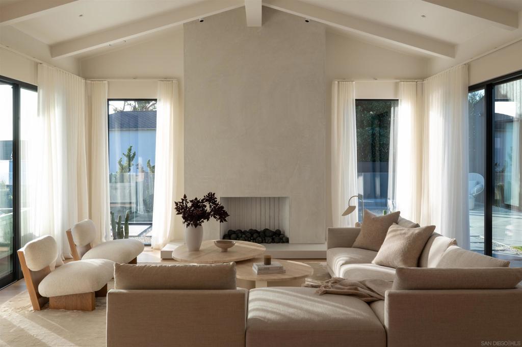 Del Mar - Residential