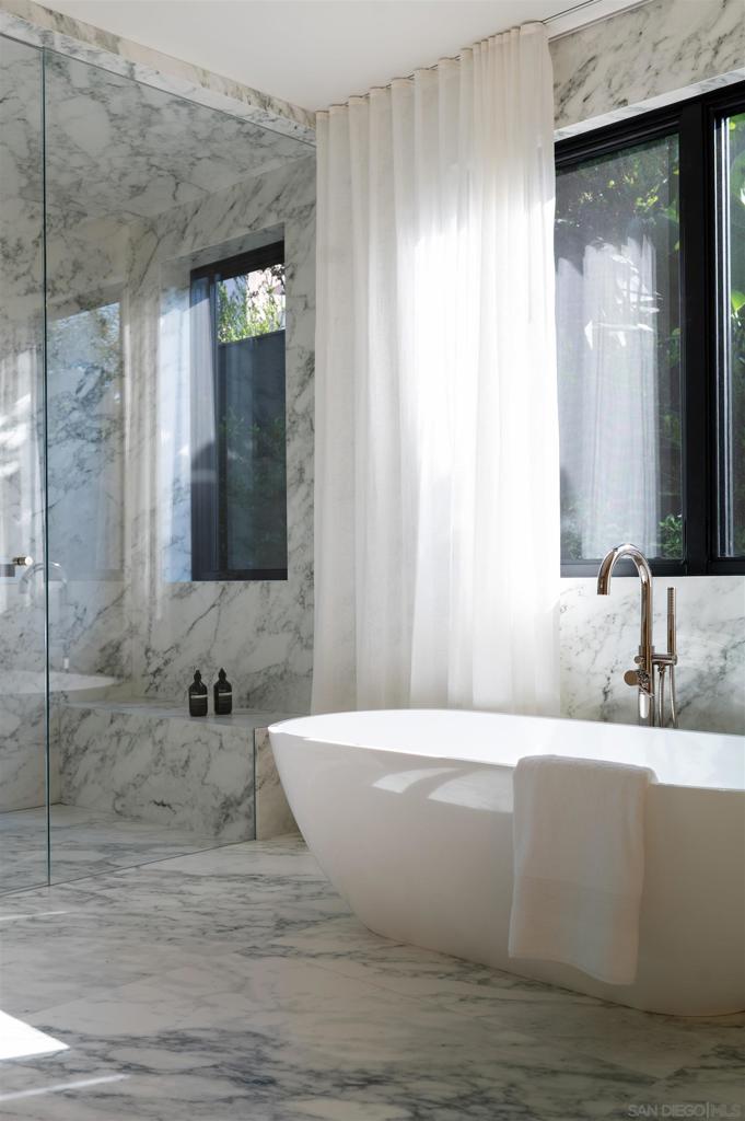 Del Mar - Residential