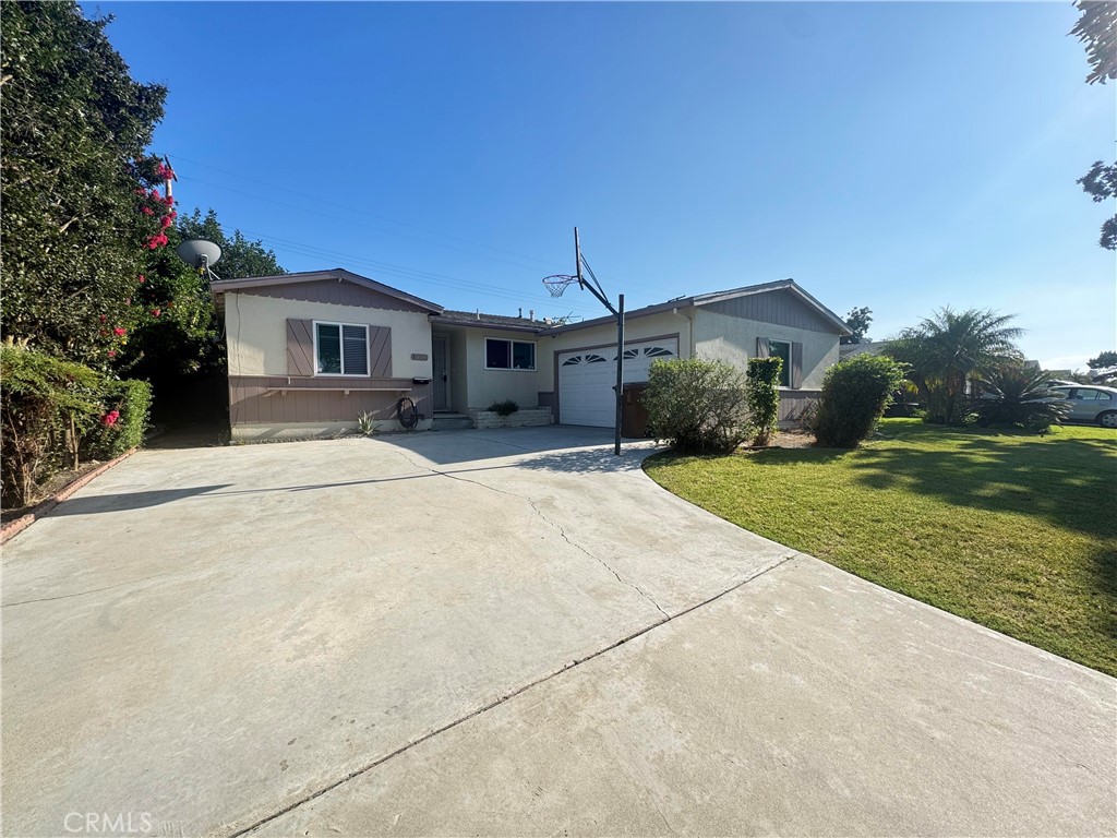 new upgrade, wood floor, kitchen new appliance , upgrade new bathroom. quiet area in Fullerton Neighborhood. 3 Bedrooms, 2 Baths, Two Car Attached Garages with Direct Access. the Hallway are Two Bedrooms and a Full Bath. A Large Linen Closet and a Cupboard for ample Storage Space. Living & Dinning Room with a Fire Place. Newly Upgrades Includes, New painting outside wall, Dual Pane Windows, Newly Painted Fence & Gates. Auto Sprinklers for both Front & Back Lawn. fruit Trees. Room. Indoor Laundry Area At award Sunny hill school area. close to Elementary school.