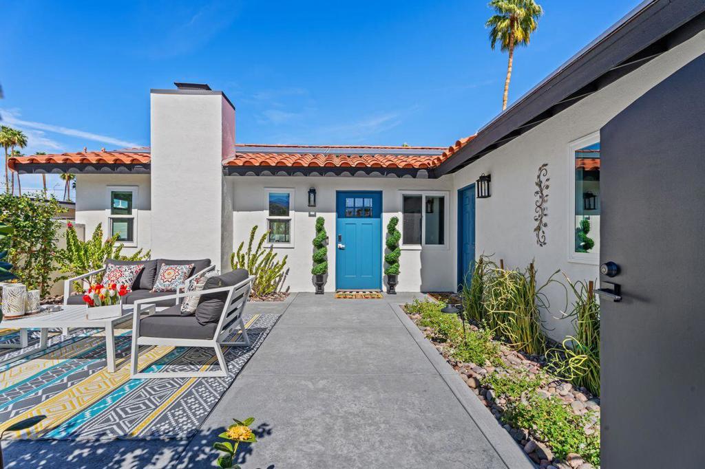 72594 Pitahaya Street