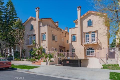 Photo of 5719 Camellia #102, North Hollywood, CA 91601 (MLS # TR26001576)