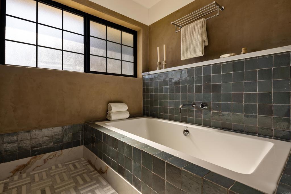 1812 Highland Dr, Newport Beach CA 92660 - Photo 25